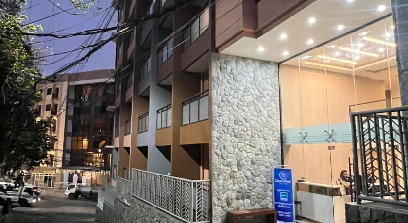 Pine Stay Studio Deluxe Suite Hotel in Baguio