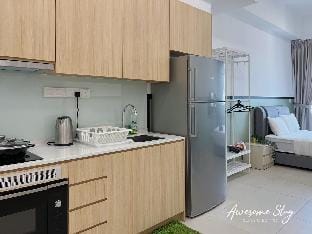 Spectacular KLCC view Studio@Colony Infinitum Vacation rental in Federal Territory of Kuala Lumpur