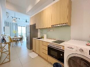 Studio with KlccView Pool @Colony @ Infinitum Vacation rental in Federal Territory of Kuala Lumpur