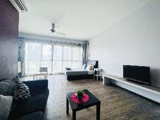 Glorious Studio Apartment @RegaliaSuites Vacation rental in Federal Territory of Kuala Lumpur