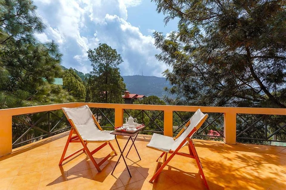Wind Chimes 3 BDR, Villa - Private Cook, BBQ Villa in Himachal Pradesh