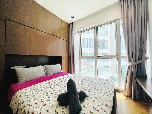 Fetching 01 Bed Room Suites @RegaliaSuites Vacation rental in Federal Territory of Kuala Lumpur