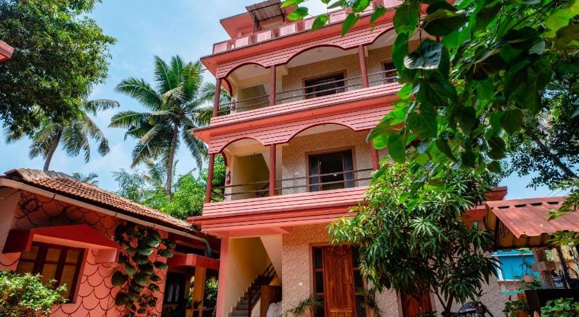 Tropical Beach Walk Hotel in Calangute