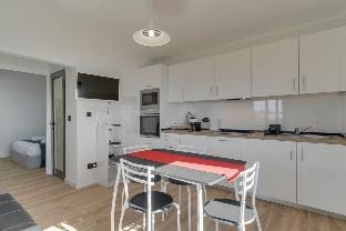Sky   Ocean 2nd Floor Apartment Apartment in Madeira District