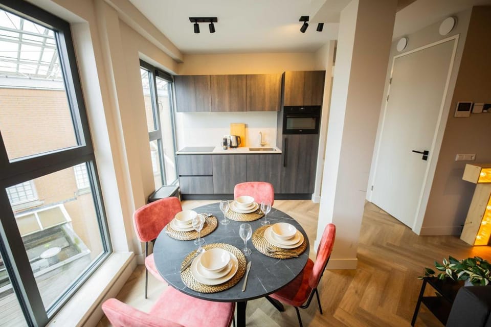 Studio serviced apartments with City view  KS71-R Apartment in North Holland (province)