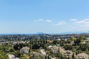 Las Terrazas  La Quinta Penthouse Modern Luxury Apartment in Marbella