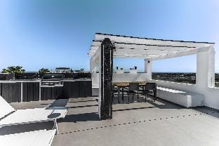 Las Terrazas  La Quinta Penthouse Modern Luxury Apartment in Marbella