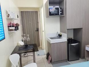COZY STUDIO TYPE NEAR MRT STATIONS Apartment in Mandaluyong