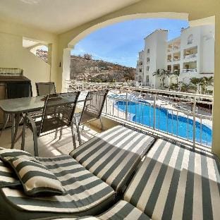 Pool view apt. in Ocean Golf CC (K118) Apartment in Abona