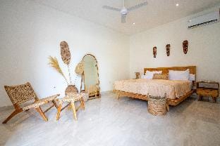 Kubung 1- Canggu + Brand NEW Villa+HUGE Pool + PS5 Villa in North Kuta