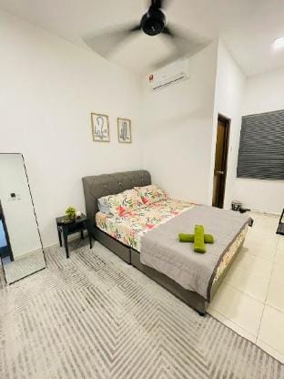 RumahPasang@Teluk Kemang Fully Aircond Muslim Only Vacation rental in Port Dickson