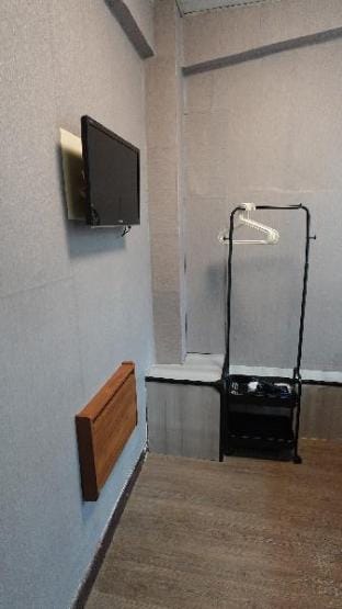 Double room with private bathroom near Jordan MTR Apartment in Hong Kong