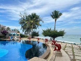 Banrommai by Warut Villa in Thailand