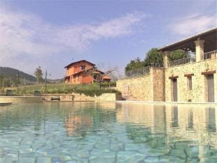 Apartment in Umbria with Infinity Pool Views Vacation rental in Umbria