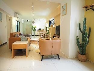 Mar-exclusive/Family Room in Ximending 3 Rooms Apartment in Taipei City