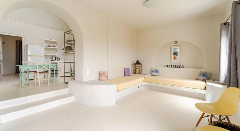 Drakkar House 1  Apartment in Santorini