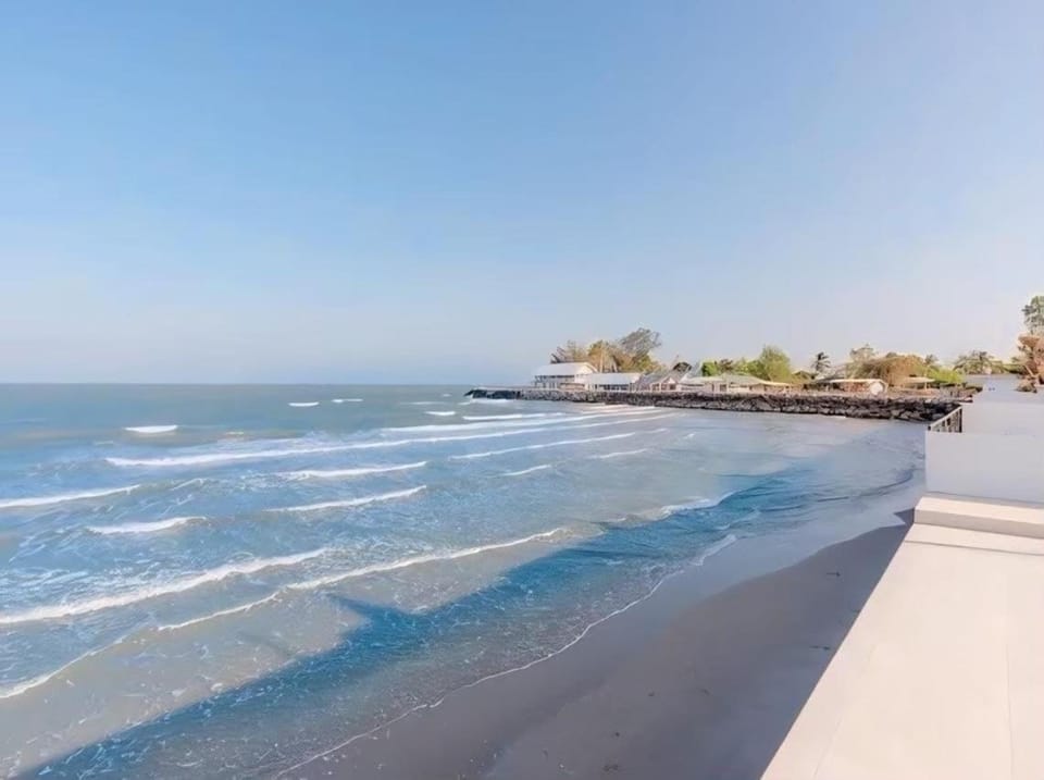 Beachfront 998 Pool Villa Cha-am Vacation rental in Thailand