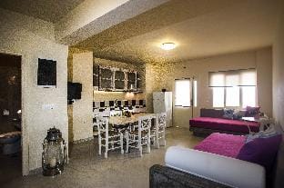 Drakkar house 2 Apartment in Santorini