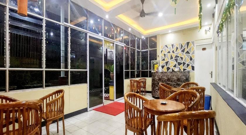 RedDoorz Syariah Near Pelabuhan Sri Bintan Pura Tanjungpinang Hotel in Riau Islands, Indonesia