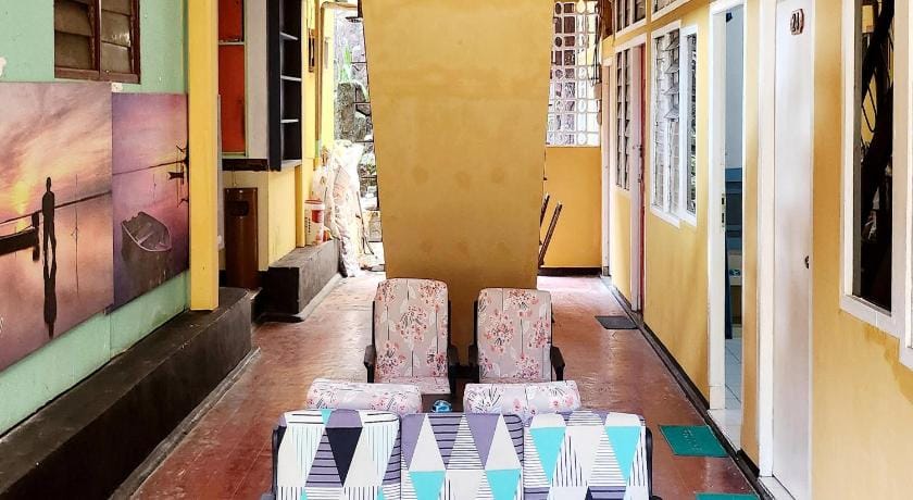 RedDoorz Syariah Near Pelabuhan Sri Bintan Pura Tanjungpinang Hotel in Riau Islands, Indonesia