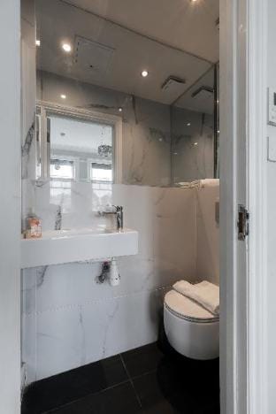 Apartments in the Heart of High Street Kensington Apartment in City of Westminster