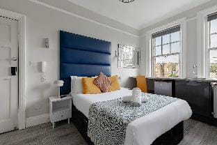 Apartments in the Heart of High Street Kensington Apartment in City of Westminster
