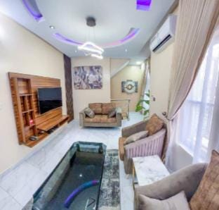 Rotzy residences Vacation rental in Lagos