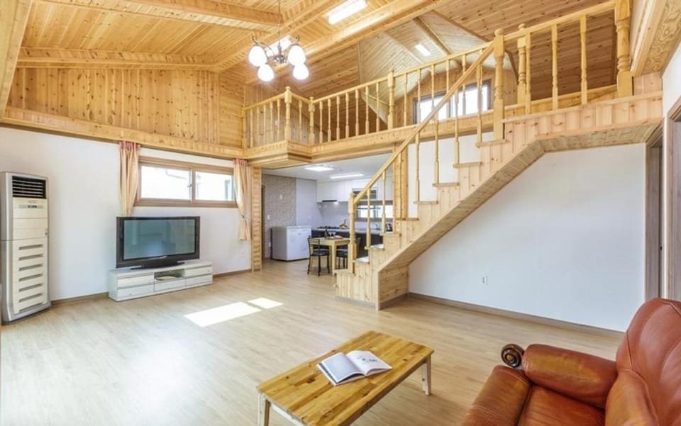 Hongcheon Oz Pension Bed and Breakfast in Gyeonggi-do
