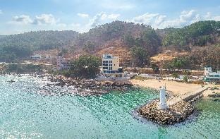 Yeongdeok Half Moon Bay Bed and Breakfast in South Korea