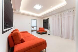 Paju Haevichi Hill Private Pool Villa Bed and Breakfast in Gyeonggi-do