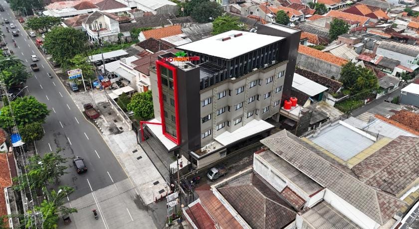 Eno Front One Hotel Semarang Hotel in Indonesia