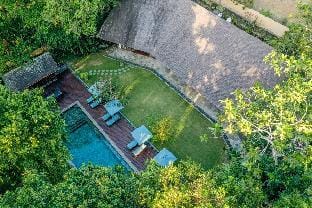 Hidden Garden 7br Villa in Kerobokan Villa in North Kuta