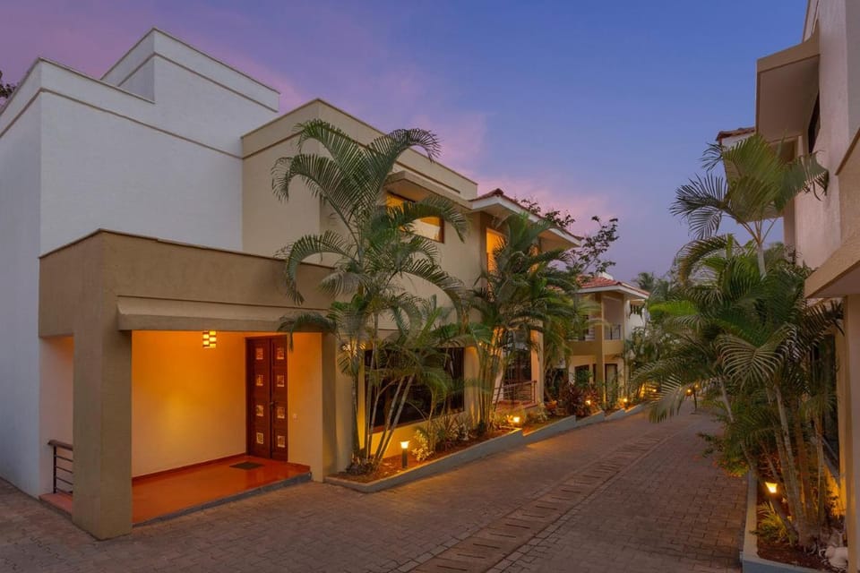 3 Solace,3 BR PvtPool Villa, Goa  Country House in Candolim