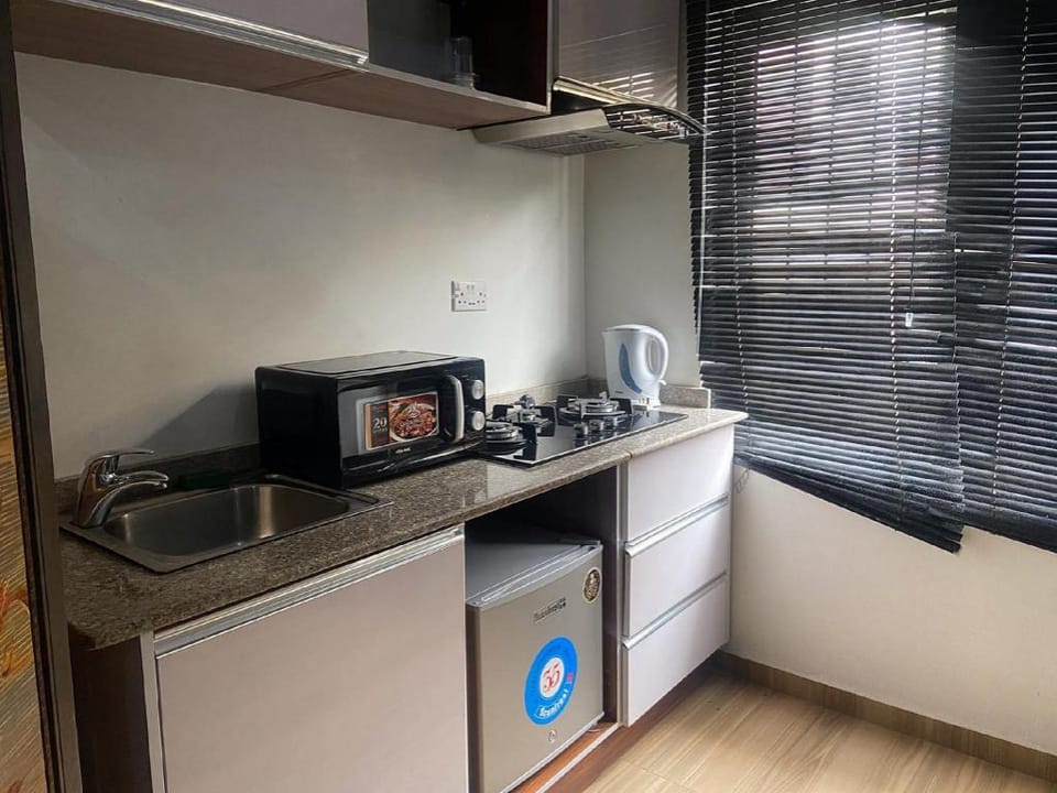 6129 Luxzri Apartment Hotel in Cameroon