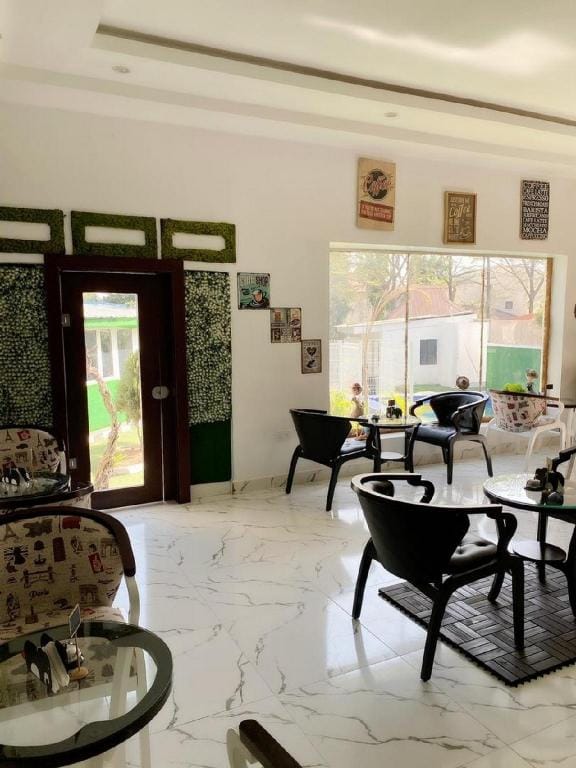 6129 Luxzri Apartment Hotel in Cameroon