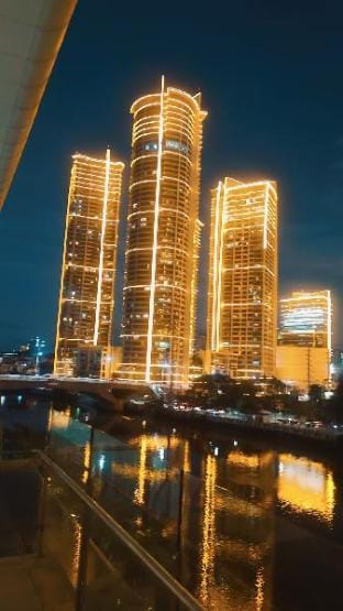 Aveline Suites Luna,1 BR,Balcony @Acqua Private Re Vacation rental in Mandaluyong