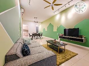 Paradigm Residence-Greenland Suites by RR JBcity Vacation rental in Johor Bahru