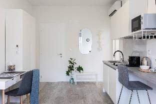 Bright and Modern Triplex with balcony Apartment in City of Zagreb