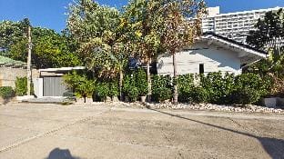 smile beach pool villa四卧四卫现代轻奢滨海度假别墅 Villa in Pattaya City