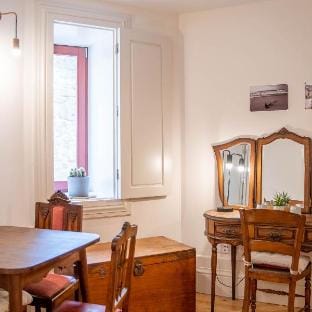 Taipas Tranquility: Cozy T0 by LovelyStay Apartment in Porto