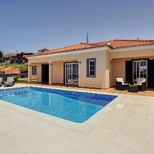 Casa Del Sol by LovelyStay Vacation rental in Madeira District