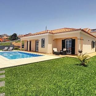 Casa Del Sol by LovelyStay Vacation rental in Madeira District