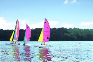 Cottage in France with Lake View Vacation rental in Hauts-de-France