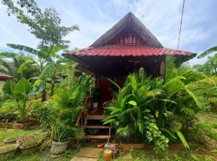 Savet Family Homestay & Tour  Vacation rental in Krong Battambang