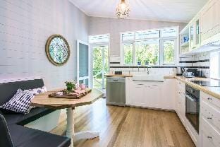 Escape to the country in the Dandenong Ranges Vacation rental in Olinda