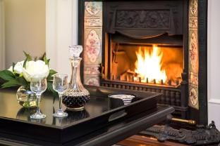 Romantic Keepers Cottage -Spa and Gorgeous Garden Vacation rental in Olinda