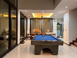 ML8 Pool Villa 6 bedrooms near beach Villa in Da Nang