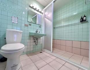 Shared Bathroom (C) – 1 minute from Zhongxiao Dunhua / Mar-exclusive Vacation rental in Taipei City