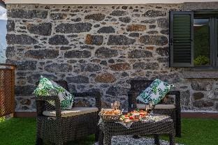 Basalt House B by Homie Apartment in Madeira District