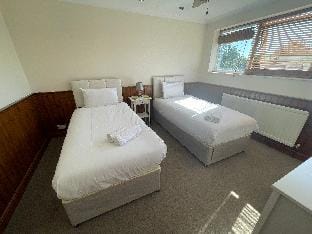 Waterside - 4 bedroom townhouse Vacation rental in Aylesbury Vale